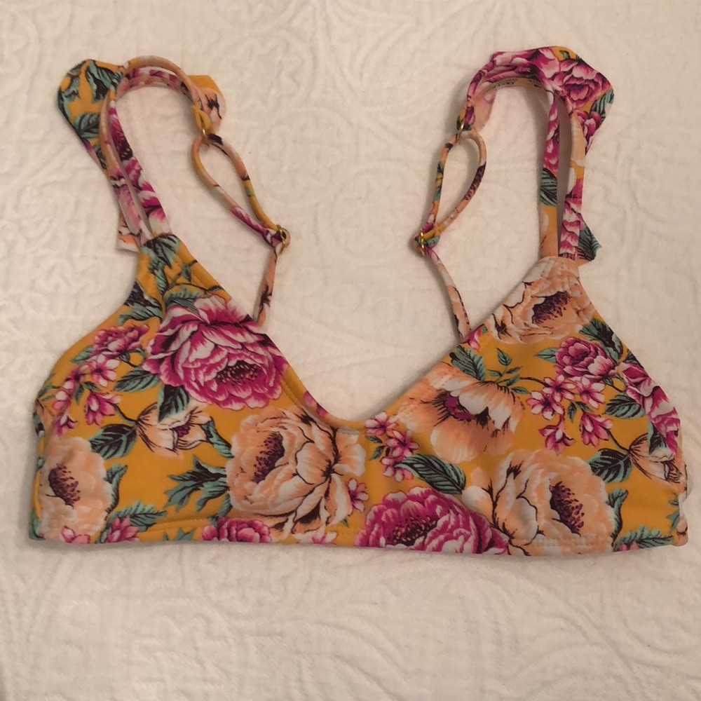 Strappy bikini top